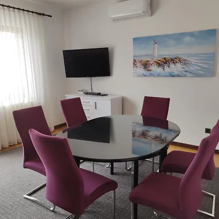 Petra Апартаменти Трогір