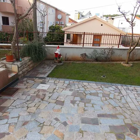 Апартаменти Petra