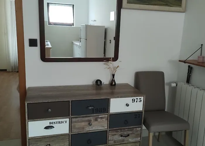 Petra Lägenhet Trogir