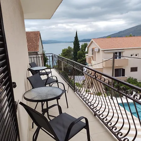 Petra Apartment
